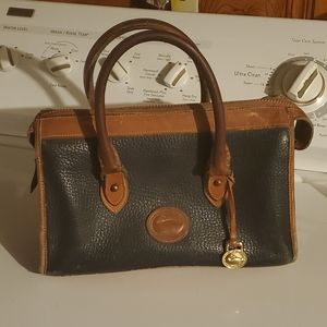 Vintage leather purse from the 90s.